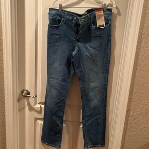 Women’s Levi’s 314